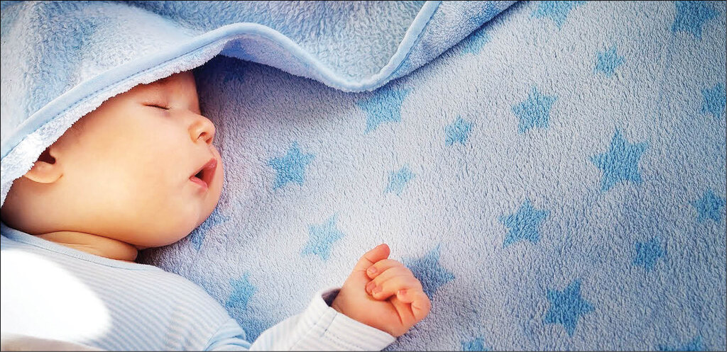 راهکارهایی مهم برای جدا کردن محل خواب کودک | چه سنی برای شروع خواب مستقل مناسب است؟